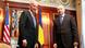 Joe Biden y Oleksander Turchinov, presidente temporal de Ucrania. Joe Biden y Oleksander Turchinov, presidente temporal de Ucrania.