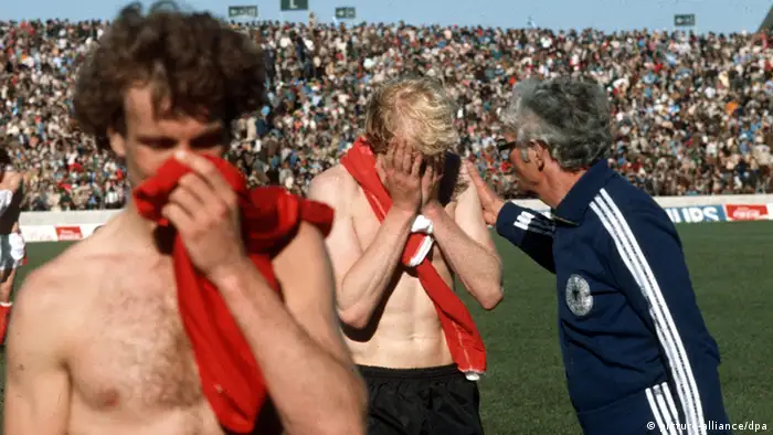 Spanien Deutschland Fußball-WM 1978 Rainer Bonhof und Rolf Rüßmann