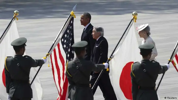 US-Präsident Obama wird in Tokio vom japanischen Kaiserpaar empfangen