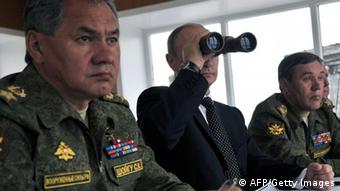 Putin Armee Beobachter Manöver 2013