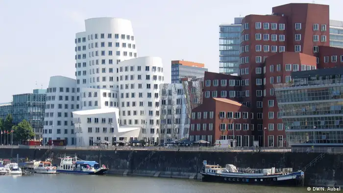 Stadtbild Düsseldorf gemischte Stadtansichten Neuer Zollhof