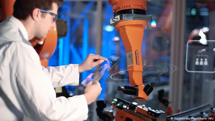 Fabrik der Zukunft: Mensch und Maschine