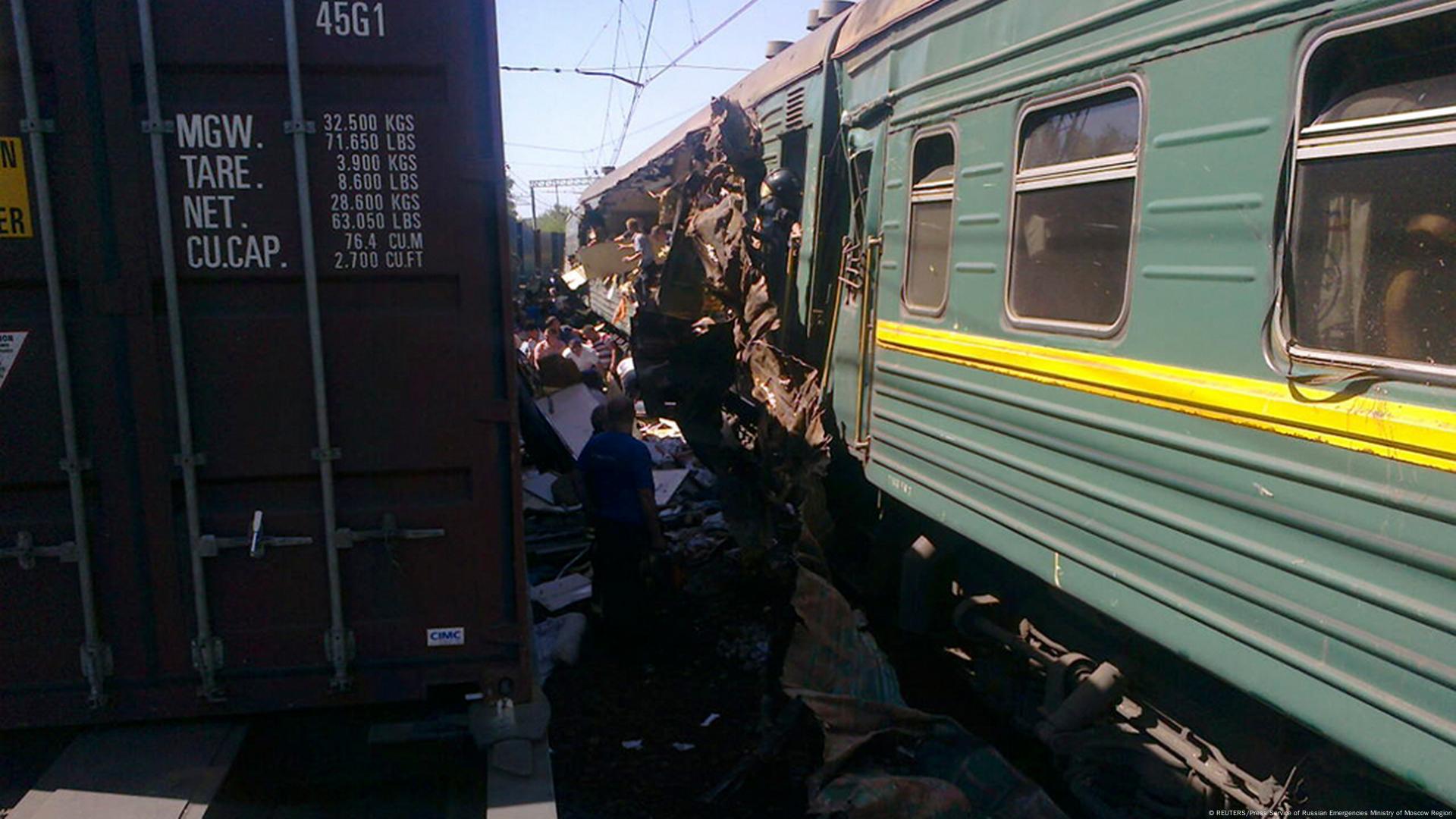 Число погибших при аварии в московском метро возросло до 21 – DW –  15.07.2014