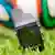 Eine Uhr der Torlinientechnologie GoalControl-4D. (Foto: dpa)