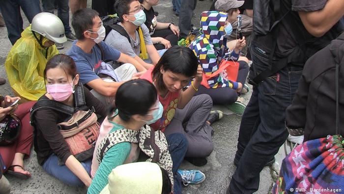 Protest gegen das Fällen von Bäumen in Taiwan (Foto: K. Bardenhagen/DW)