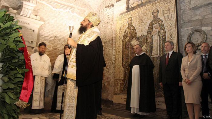 Македонска црковно-државна делегација на гробот на Свети Кирил во Рим на 24 мај 2014 година