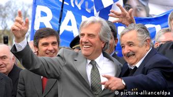 Tabare Vazquez Ex-Präsident von Uruguay mit Nachfolger Jose Mujica (Foto: picture-alliance/dpa)