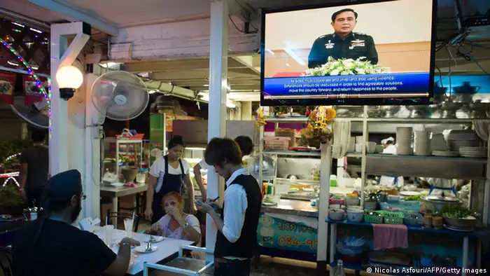 Thailand Militärputsch PK Armeechef Chan-ocha Fernsehansprache 30.05.14