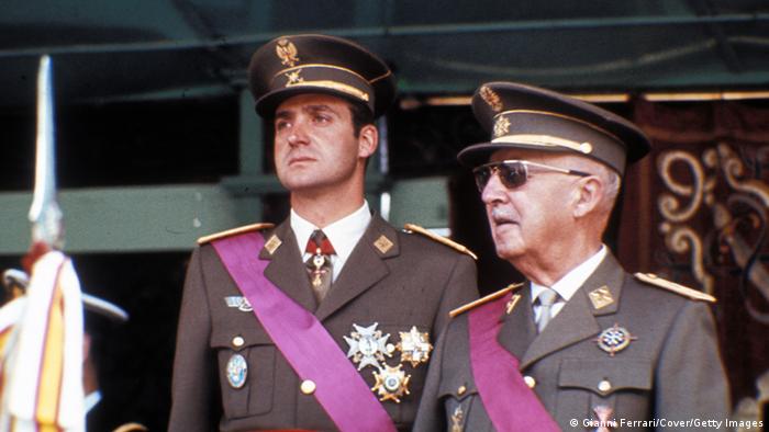 Juan Carlos i Franco u uniformama