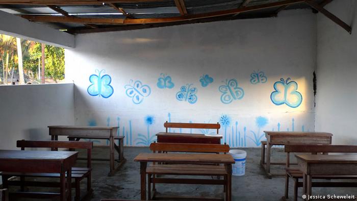 Schulraum der Grundschule in Tofo, Mosambik