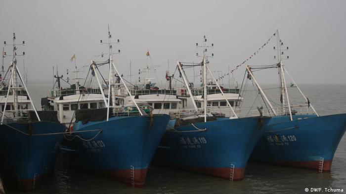 Vier chinesische Fischerboote