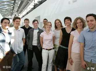 Volontäre der Deutschen Welle im September 2005