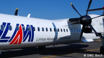 Mosambik Flugzeug der Fluggesellschaft LAM