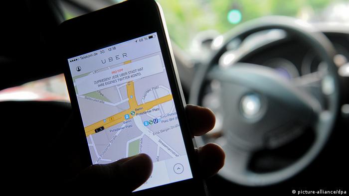 Deutschland mit Smartphone Taxi App in Berlin
