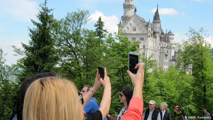 Deutschland Tourismus Schloss Neuschwanstein Touristen