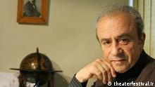 Akbar Radi, der iranische Dramatiker (Theaterautor). Rechte: theaterfestival.ir via Keivandokht Ghahari, DW Farsi
