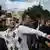 Лють на Росію вилилася на Повітрофлотському проспекті у Києві: розбиті шибки, потрощені авто