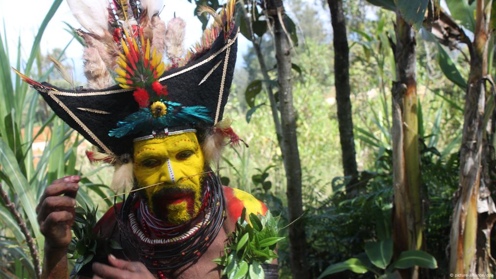 Un Urges Papua New Guinea To Halt Witch Hunting Asia An In Depth Look At News From Across The Continent Dw 16 06 2014