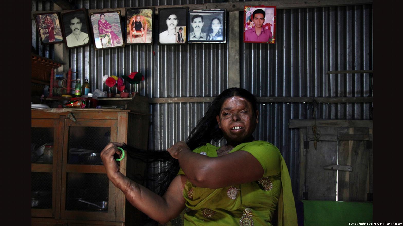 Yetuk yoshdagi fotosurat Adriana Chechik ishtirokidagi filmlar