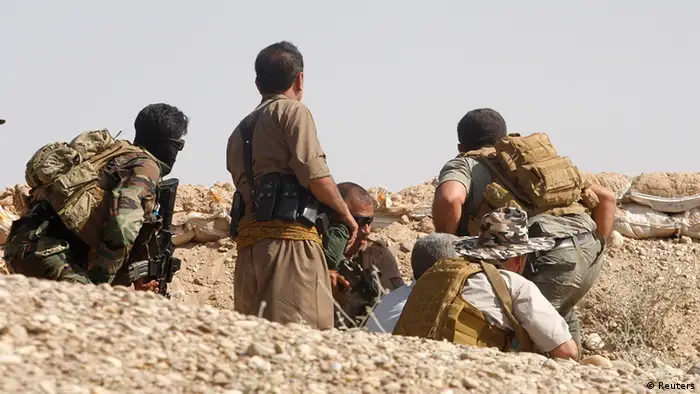 Irak Konflikt Kurdische Soltaten kämpfen gegen ISIS Kämpfer