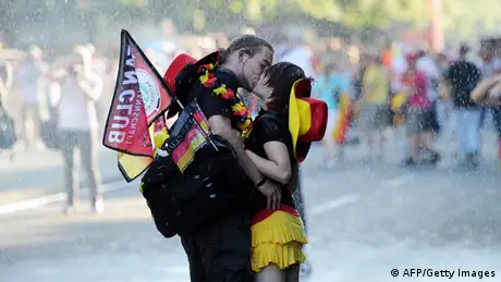 FIFA WM 2014 Berlin Deutschland Fans Kuss