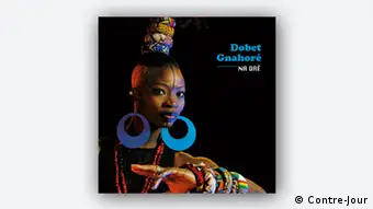 « Na drê », paru sur le label Contre-Jour, est le quatrième album solo Dobet Gnahoré