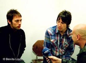 DW-WORLD's Nick Amies (right) recently interviewed Oasis members