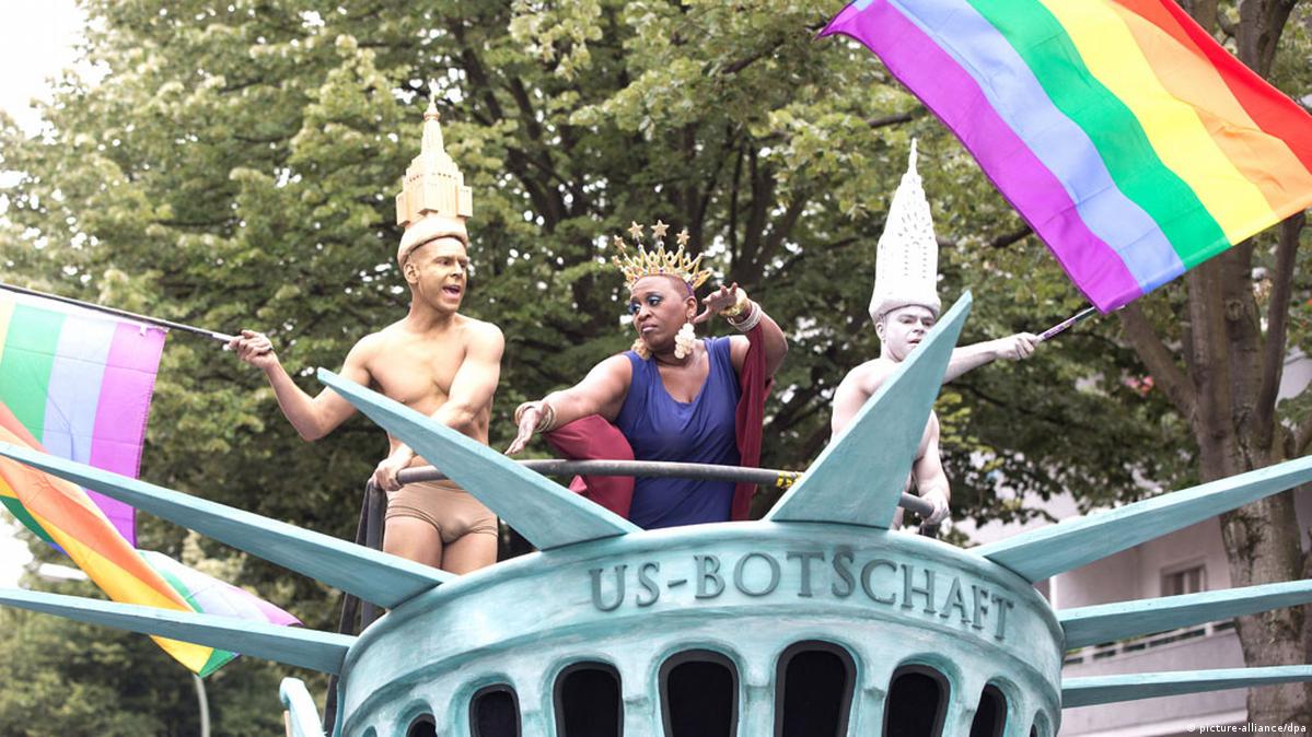 В Кельне проходит самый большой гей-парад в Европе
