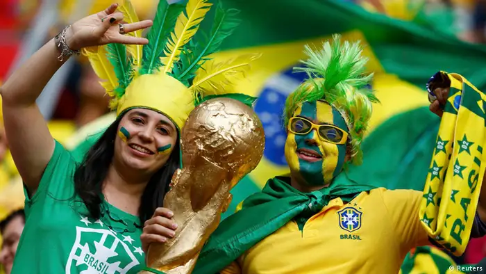 Fußball WM 2014 Brasilien - Kamerun Fans