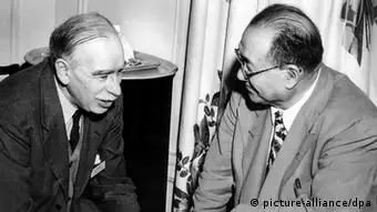 John Maynard Keynes während der Tagung von Bretton Woods 1944