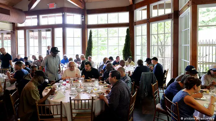 Chen Guangbiao Charity Event Essen für arme Menschen New York Loeb Boathouse Restaurant