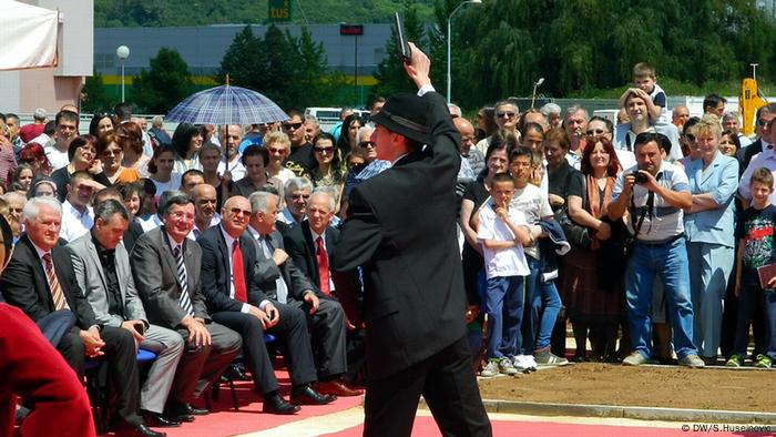 Otkriven Spomenik Gavrilu Principu | Politika | DW | 27.06.2014