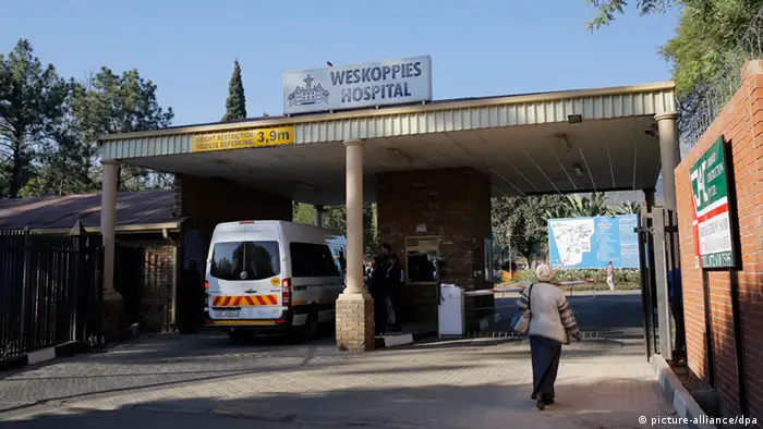 Eingang zum Weskoppies Psychiatric-Hospital, in dem Oscar Pistorius untersucht wurde (Foto: EPA/KIM LUDBROOK/dpa)