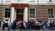 Schlange vor Filiale der Corporate Commercial Bank in Sofia, Bulgarien Schlange vor Filiale der Corporate Commercial Bank in Sofia, Bulgarien