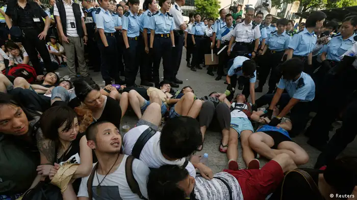 Festnahmen bei pro-demokratischen Protesten in Hongkong 02.07.2014