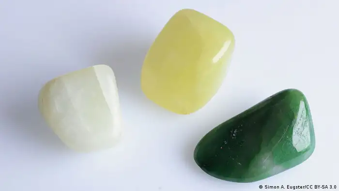 Weiße und grüne Jade