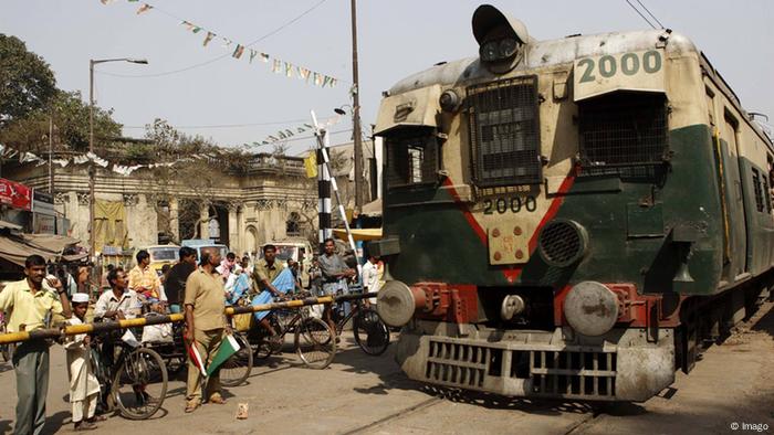 Modi Will Indische Eisenbahn Modernisieren Alle Multimedialen Inhalte Der Deutschen Welle Dw 10 07 2014