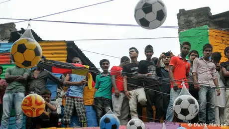 Fußballeuphorie in Dhaka (Bildergalerie)