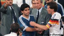 Lothar Matthäus entrega histórica camiseta de Maradona al proyecto Legends