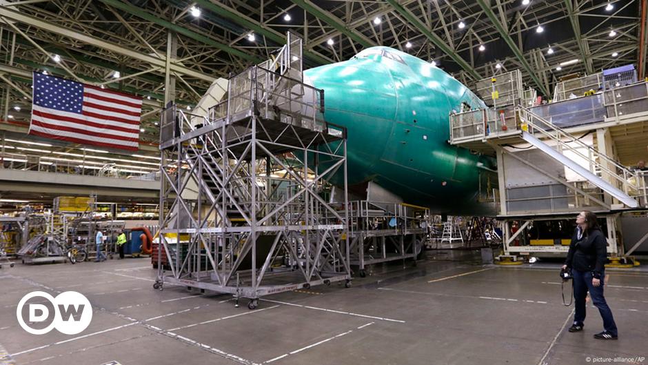 Boeing to shed jobs – DW – 03/30/2016