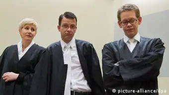 Die drei Anwälte von Beate Zschäpe im Gerichtssaal Archiv 13.06.2013