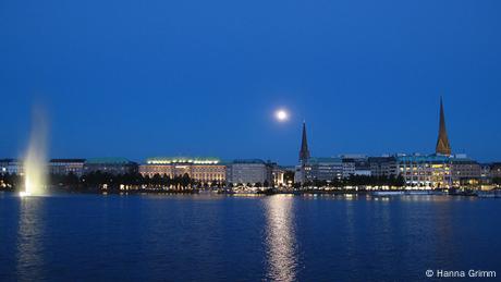 Stadtansicht Hamburg bei Nacht