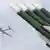 Flugzeug und BUK-Raketen (Foto: Foto: MAXIM SHIPENKOV/dpa)