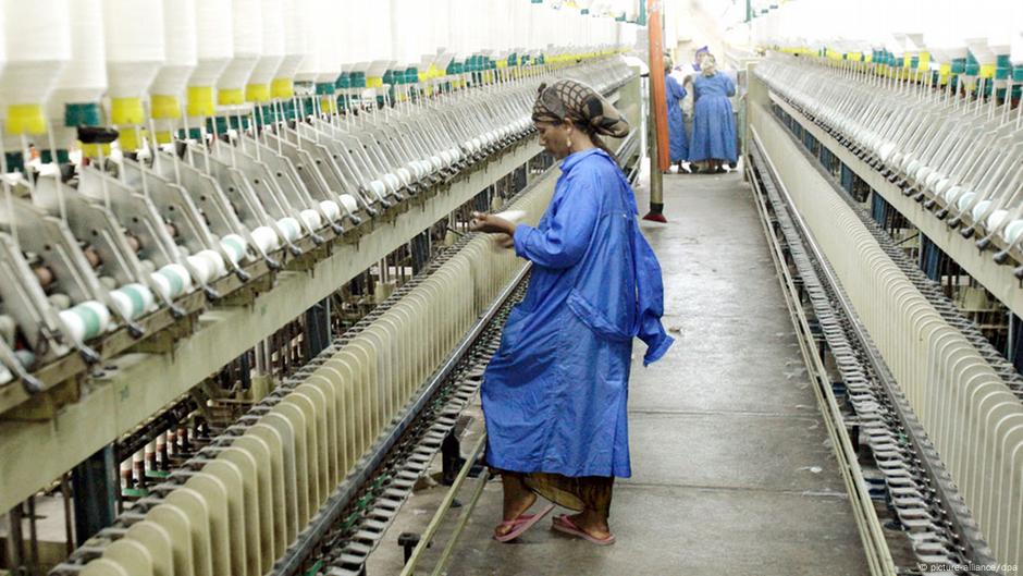 በኤሌክትሪክ ኃይል እጥረትና በዋጋዉ ንረት ምክንያት ፋብሪካዎች እየከሰሩ ነዉ በኤሌክትሪክ ኃይል እጥረትና በዋጋዉ ንረት ምክንያት ፋብሪካዎች እየከሰሩ ነዉ