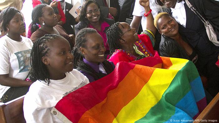 Ugandan Court Overturns Anti Gay Law Africa Dw 01 08 2014