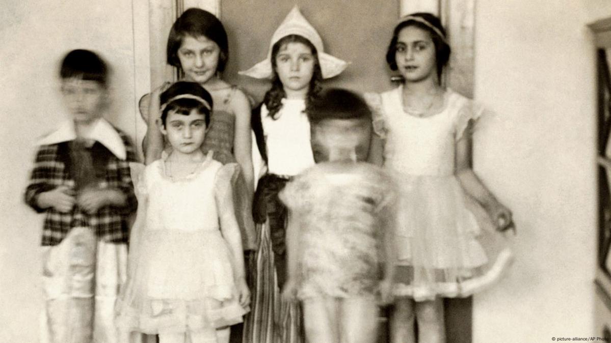 Family ties Anne Frank (front left) had a sister Margot (back right) who was three-and-a-half years older than she was. Her father, Otto Frank, took this photo on Margot's eighth birthday in February 1934, when the family was already in exile in the Netherlands.