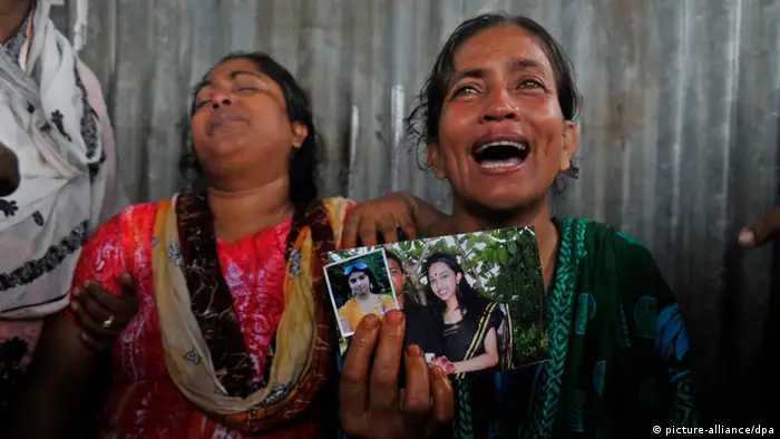 Fähre mit mehr als 200 Passagieren in Bangladesch gesunken