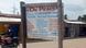 Das Schild des traditionellen Heilers "Doctor Peace" in Liberia Das Schild des traditionellen Heilers "Doctor Peace" in Liberia