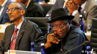 Le président du Nigeria Goodluck Jonathan veut briguer un nouveau mandat