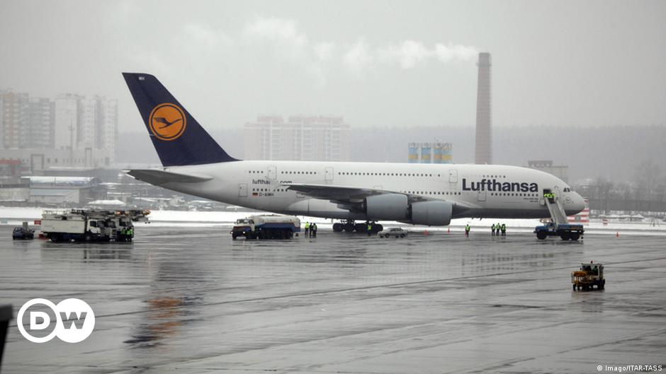 germanys-lufthansa-announces-record-losses-for-2020-dw-04-03-2021